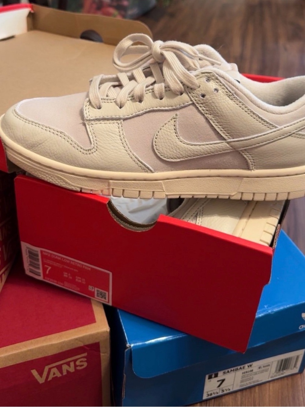 Nike Low-Top Sneakers in Light Cream